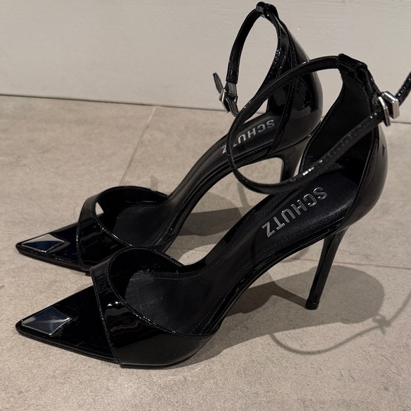 SCHUTZ Patent Black Pointed mirrored toe Heels with ankle strap 6.5 - Picture 2 of 4